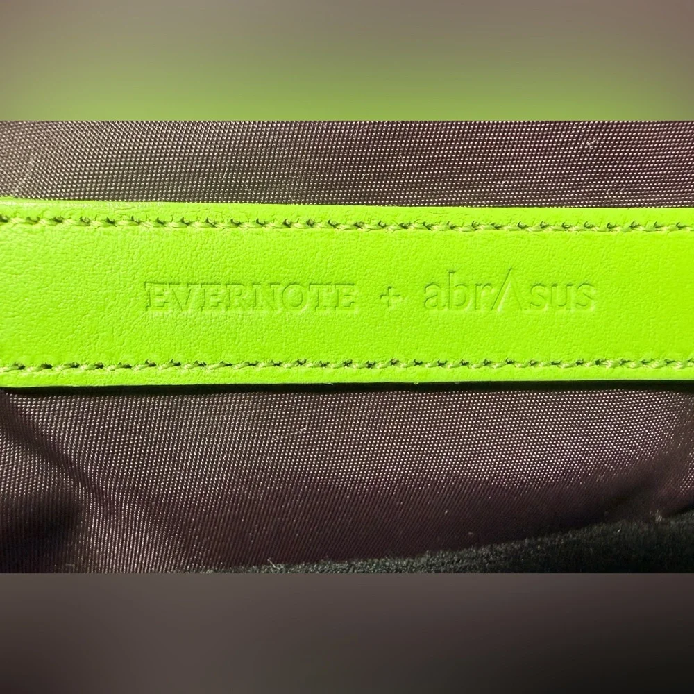 Evernote × AbrAsus Triangle Commuter Bag - Picture 8 of 15